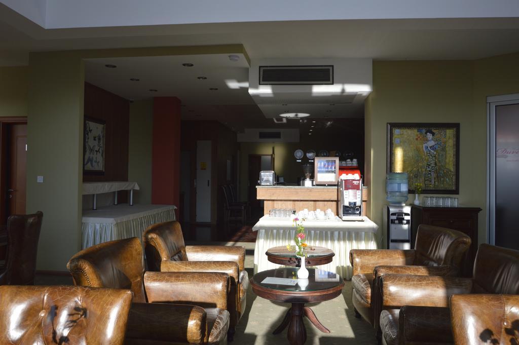 杜维特中心酒店 斯科普里 外观 照片
